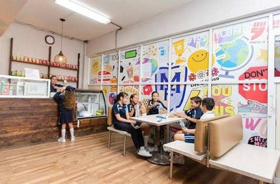 Students at Colegio Bilingüe María Fernanda